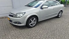 Grijs Gebruikt 2006 Opel Astra Cabriolet Enjoy Cabriolet | € 2.999 (Eerlijke prijs)