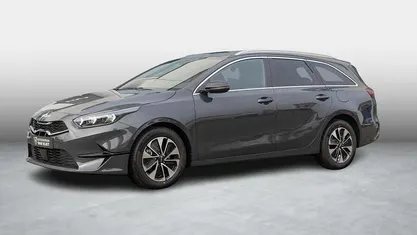 Gebruikt 2025 Kia Ceed Hatchback | € 33.890 (Eerlijke prijs)