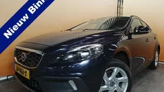 Gebruikt 2016 Volvo V40 CC Momentum Stationwagen | € 13.450 (Eerlijke prijs)