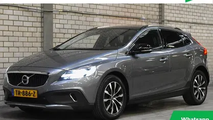 Grijs Gebruikt 2018 Volvo V40 Hatchback | € 21.900 (Eerlijke prijs)