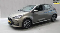 Groen Gebruikt 2022 Toyota Yaris Hybrid Hatchback | € 23.695 (Eerlijke prijs)