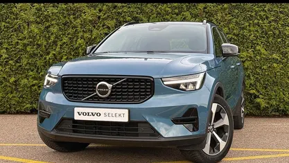 Blauw Gebruikt 2025 Volvo XC40 Plus SUV | € 43.940 (Eerlijke prijs)