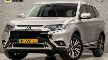 Gebruikt 2020 Mitsubishi Outlander SUV | € 22.945 (Eerlijke prijs)