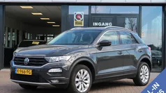 Grijs Gebruikt 2021 VW T-Roc Business SUV | € 19.950 (Eerlijke prijs)
