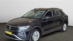 Gebruikt 2023 VW T-Roc Life SUV | € 24.900 (Eerlijke prijs)