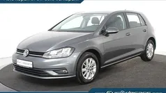 Grijs, metallic lak Gebruikt 2017 VW Golf VII Comfortline Hatchback | € 11.850 (Eerlijke prijs)