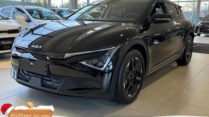 Zwart Nieuw 2025 Kia EV6 Light SUV | € 43.845 (Eerlijke prijs)