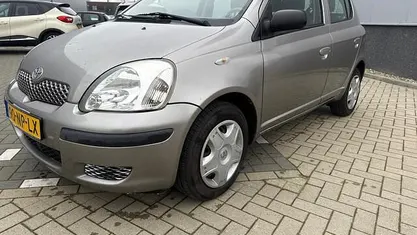 Occasion 2004 Toyota Yaris Hatchback | € 1.899 (Eerlijke prijs)