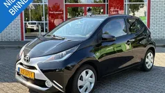 Gebruikt 2017 Toyota Aygo X-play Hatchback | € 8.880 (Eerlijke prijs)
