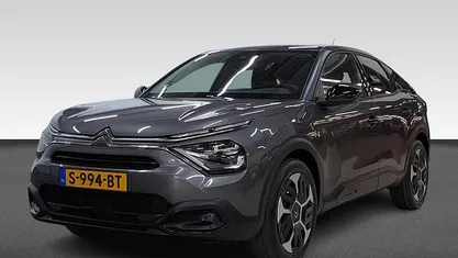 Grijs Gebruikt 2023 Citroën C4 Feel Hatchback | € 18.940 (Eerlijke prijs)