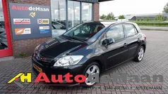 Zwart Gebruikt 2012 Toyota Auris Hatchback | € 7.995 (Eerlijke prijs)