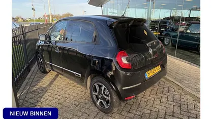 Zwart Gebruikt 2020 Renault Twingo Intens Hatchback | € 10.745 (Eerlijke prijs)