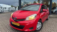 Rood Gebruikt 2012 Toyota Yaris Hatchback | € 7.250 (Eerlijke prijs)