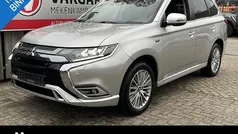 Gebruikt 2020 Mitsubishi Outlander Intense SUV | € 23.950 (Eerlijke prijs)