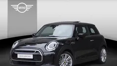 Gebruikt 2023 Mini Cooper SE Hatchback | € 24.950 (Eerlijke prijs)
