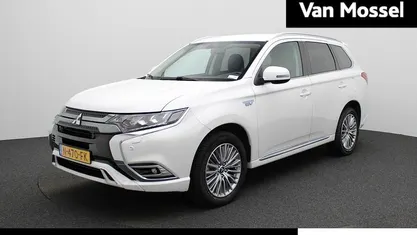 Gebruikt 2021 Mitsubishi Outlander P-HEV Intense SUV | € 22.900 (Eerlijke prijs)