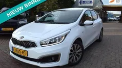 Wit Gebruikt 2018 Kia Ceed Hatchback | € 10.945 (Eerlijke prijs)