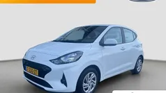 Wit Gebruikt 2023 Hyundai i10 Comfort Hatchback | € 14.795 (Eerlijke prijs)