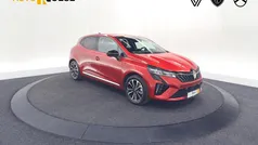 Gebruikt 2025 Renault Clio V Techno Hatchback | € 24.700 (Eerlijke prijs)