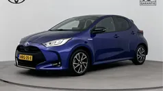 Blauw Gebruikt 2021 Toyota Yaris Hybrid Executive Hatchback | € 21.445 (Eerlijke prijs)