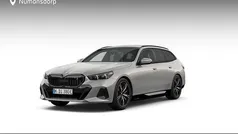 Grijs Nieuw 2025 BMW i5 M Sport Sedan | € 85.728 (Eerlijke prijs)