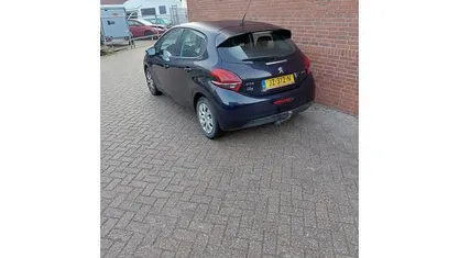 Occasion 2016 Peugeot 208 Active Hatchback | € 5.999 (Goede deal)