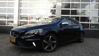 Occasion Volvo V40 R-Design 150 PK (110 kW) 2013 Zwart Stationwagen