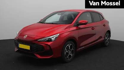 Rood Gebruikt 2024 MG MG3 Luxury Hatchback | € 21.995 (Eerlijke prijs)