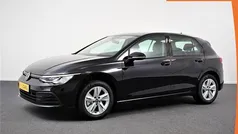 Gebruikt 2021 VW Golf VIII Life Hatchback | € 19.790 (Goede deal)