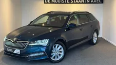 Blauw, metallic lak Gebruikt 2020 Skoda Superb Style Stationwagen | € 23.950 (Super prijs)