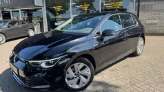 Gebruikt 2020 VW Golf VII Style Hatchback | € 25.450 (Goede deal)
