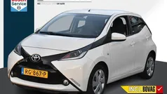 Gebruikt 2017 Toyota Aygo X-play Hatchback | € 8.400 (Eerlijke prijs)