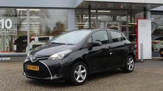 Gebruikt 2015 Toyota Yaris Hybrid Hatchback | € 9.900 (Eerlijke prijs)