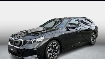 Occasion 2025 BMW 530e Comfort Edition Stationwagen | € 59.800 (Super prijs)