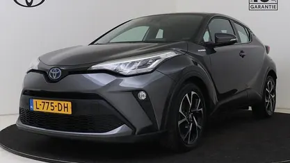 Grijs Occasion 2021 Toyota C-HR SUV | € 21.950 (Eerlijke prijs)
