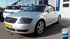 Grijs, metallic lak Gebruikt 2001 Audi TT Roadster Cabriolet | € 7.950 (Eerlijke prijs)