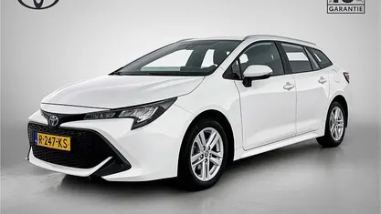 Wit Gebruikt 2022 Toyota Corolla Active Stationwagen | € 22.945 (Eerlijke prijs)