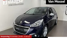 Gebruikt 2019 Peugeot 208 Signature Sky Hatchback | € 12.440 (Eerlijke prijs)
