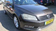 Bruin Gebruikt 2011 VW Passat Highline Stationwagen | € 4.999 (Eerlijke prijs)