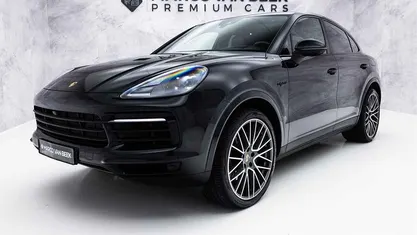 Zwart Gebruikt 2020 Porsche Cayenne SUV | € 57.850 (Eerlijke prijs)