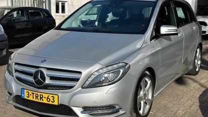 Grijs Gebruikt 2013 Mercedes B220 Prestige MPV | € 8.499 (Eerlijke prijs)