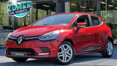 Rood Gebruikt 2019 Renault Clio IV Zen Hatchback | € 11.695 (Eerlijke prijs)