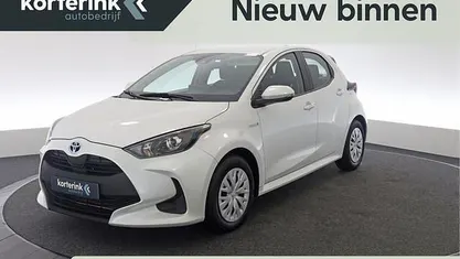 Wit Occasion 2020 Toyota Yaris Active Hatchback | € 16.900 (Eerlijke prijs)