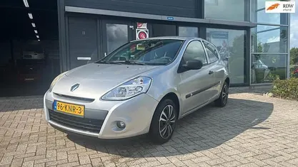 Occasion Renault Clio II Expression 75 PK (55 kW) 2009 Hatchback