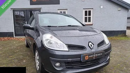 Occasion 2006 Renault Clio II Dynamique Hatchback | € 4.395 (Eerlijke prijs)