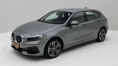 Grijs Gebruikt 2022 BMW 116 Sport Line Hatchback | € 23.950 (Eerlijke prijs)