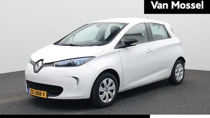 Occasion Renault Zoe Life 68 kW (93 PK) 2019 Wit Hatchback