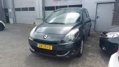 Gebruikt 2009 Renault Scénic III Business MPV | € 2.499 (Goede deal)