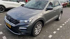 Gebruikt 2022 VW T-Roc Business SUV | € 25.945 (Goede deal)