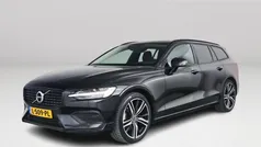 Zwart Gebruikt 2021 Volvo V60 R-Design Momentum Stationwagen | € 25.995 (Eerlijke prijs)